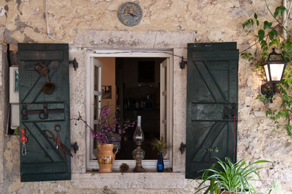 Ταβέρνα στην παλιά Περίθεια - Η σκάλα του γαβρίλη