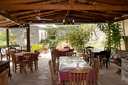 Ταβέρνα στην παλιά Περίθεια - Η σκάλα του γαβρίλη